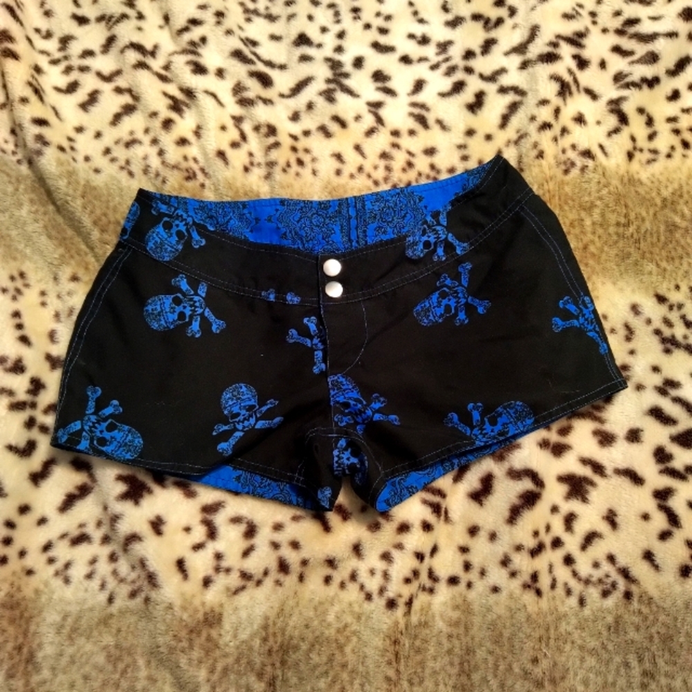 Reversible vintage shorts/swim shorts, size s
